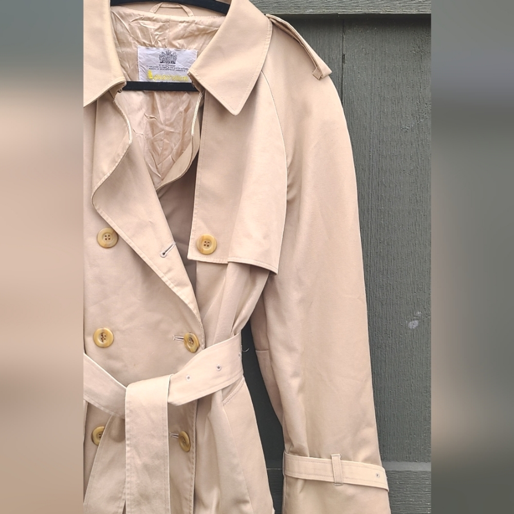 Vintage Aquascutum Trench freshly drycleaned - Picture 7 of 15